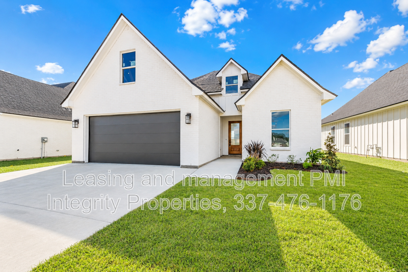 Youngsville House: 107 Prague Ave