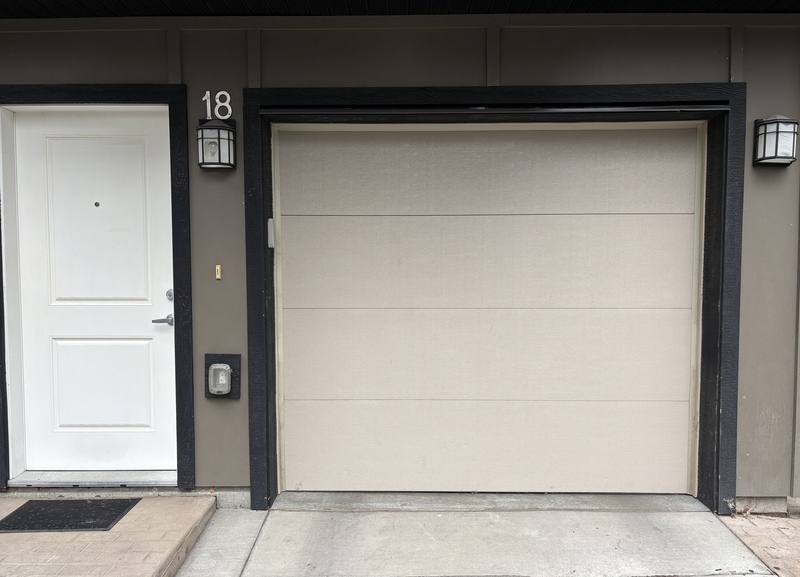 Kelowna Townhome: 500 Fleming Rd