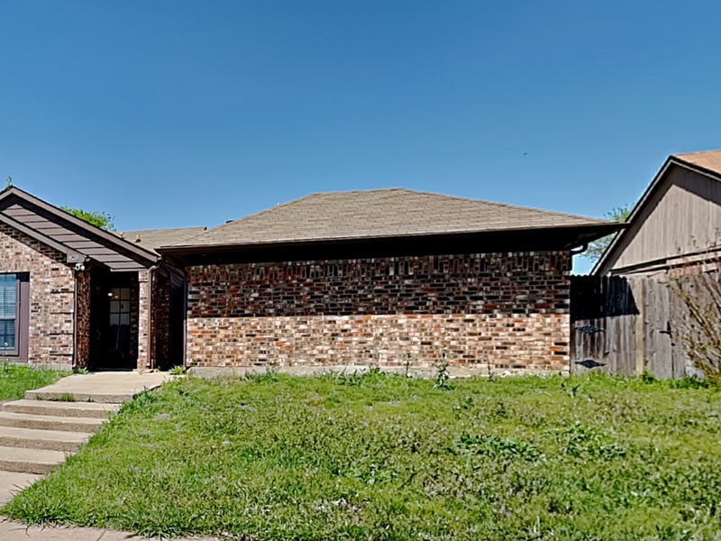 Cedar Hill House: 422 Dollins St