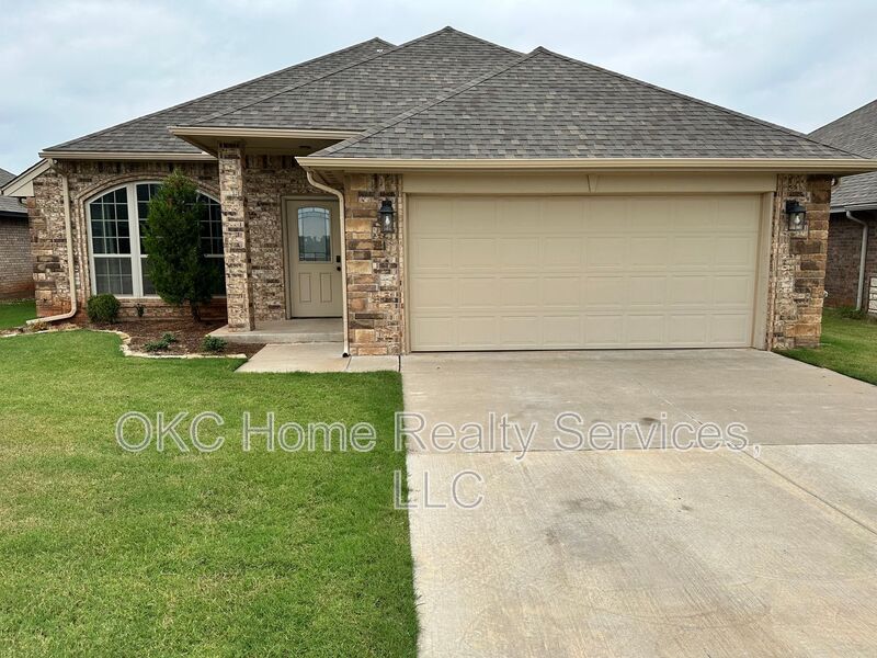 Edmond House: 4133 NW 155th St