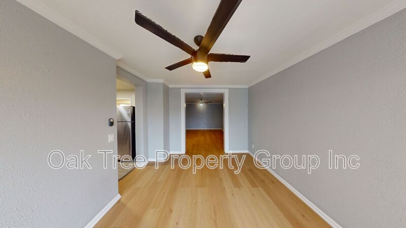 Oakland House: 3010 Adeline Street