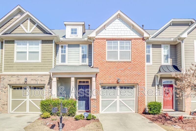 Cary House: 708 Mardonie Reach Lane