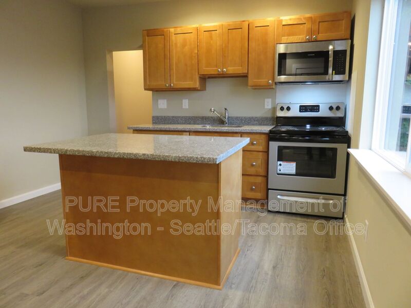 Yelm Condo: 202 Solberg St Sw