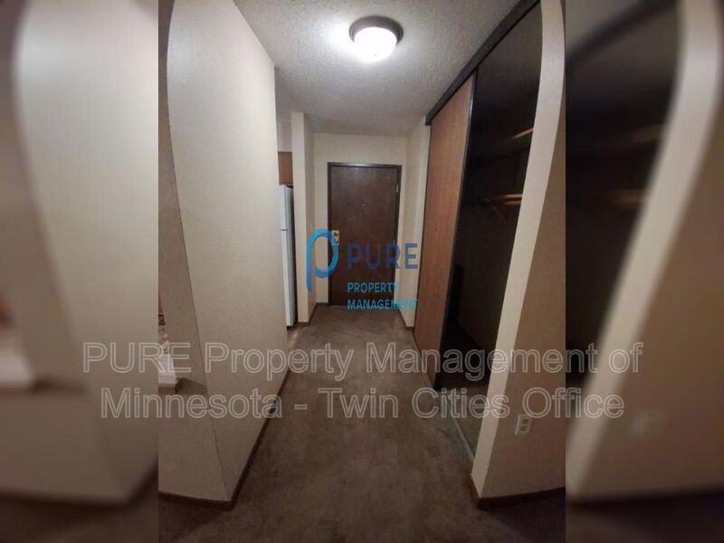 South St Paul Condo: 221 Grand Ave W