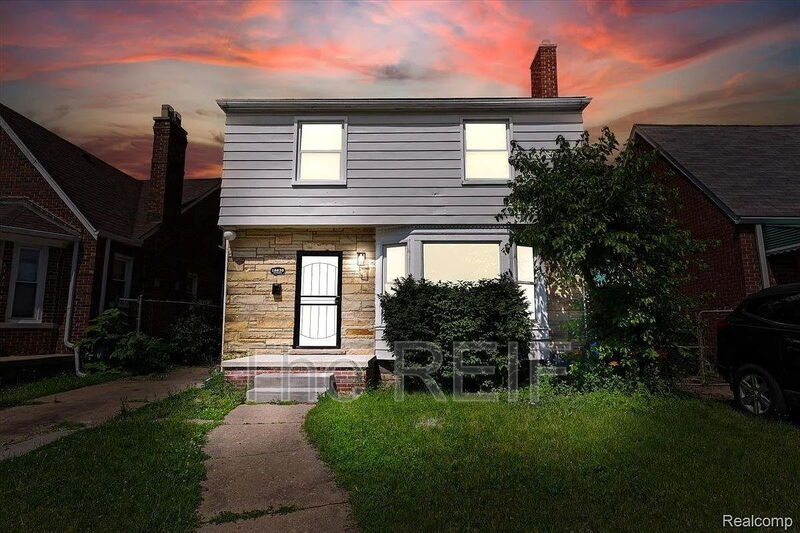 Detroit House: 18639 Kentucky Street