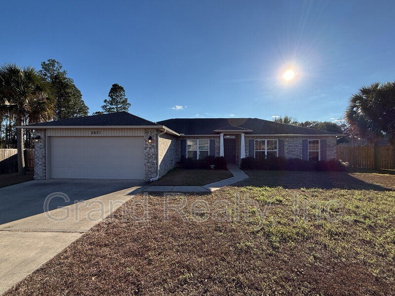 Pace House: 5621 Flume Dr