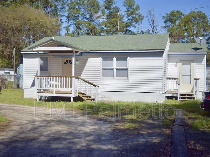 West Columbia House: 143 Rem Ct