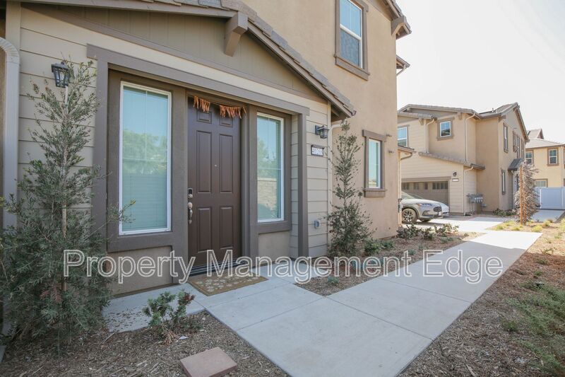 Temecula House: 40268 Birchfield Drive
