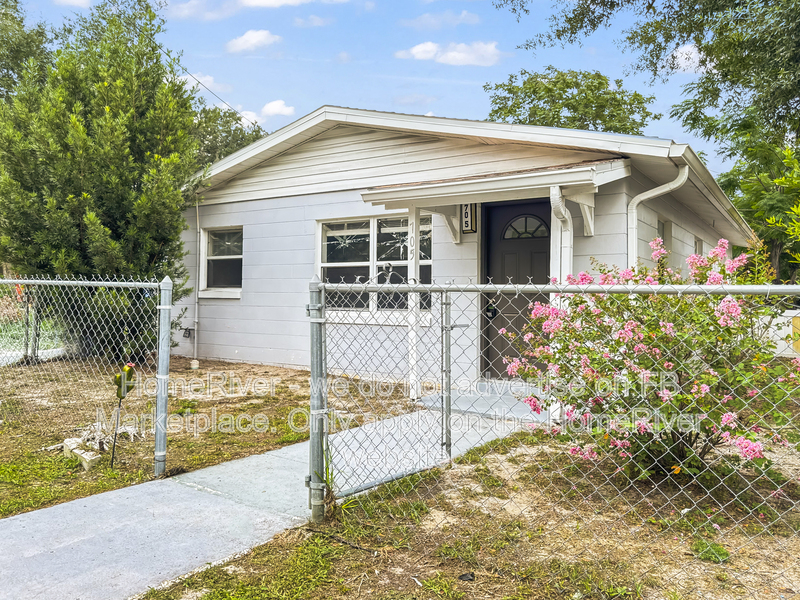 Lakeland House: 705 W 9th St