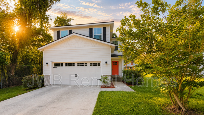 Jacksonville House: 1204 Hope St