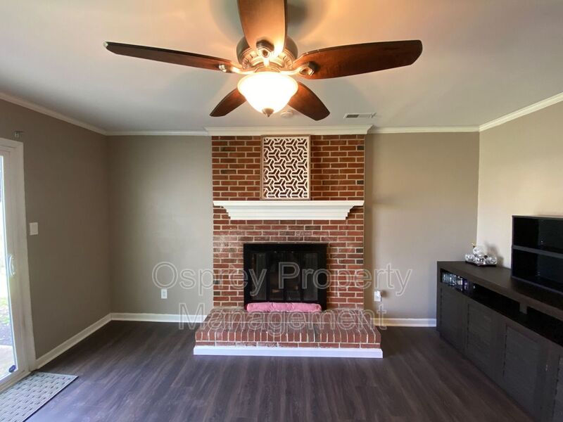 Upgraded home in Indian Lakes !! - Photo 5