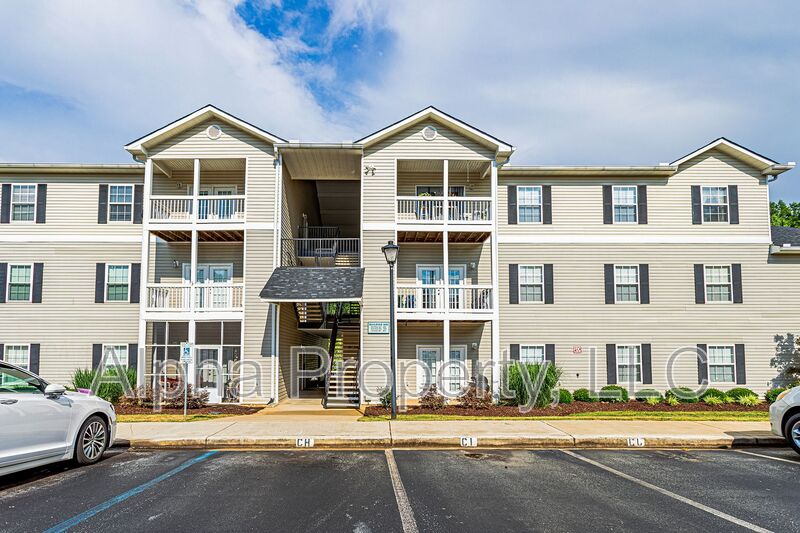 Greenville House: 531 McKenna Cir