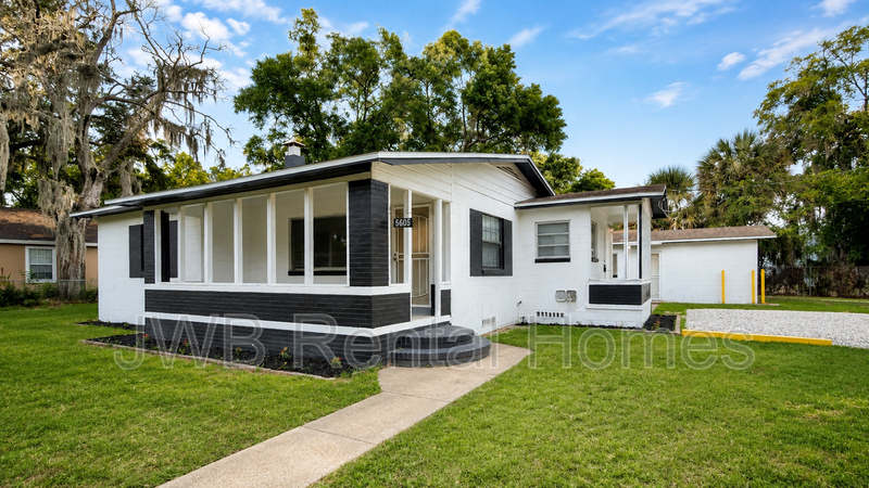 Jacksonville House: 5605 Alta St