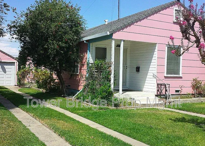 Sacramento House: 2871 32nd Ave