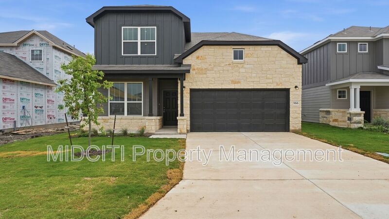TX House: 966 Bluegrass Pt