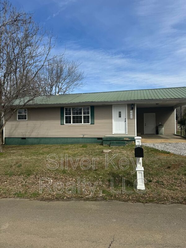 Englewood House: 406 Dodson Avenue