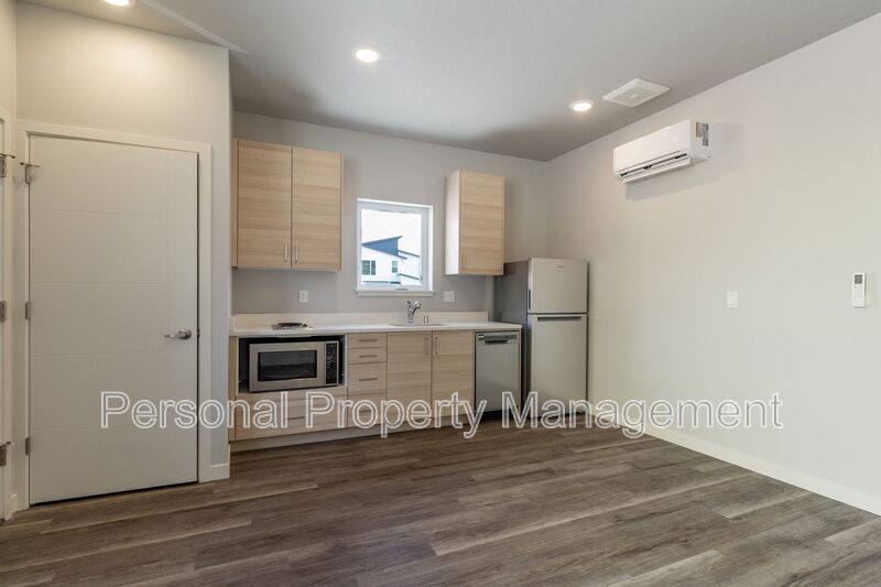 Washougal Townhome: 1801 N 20th Ct