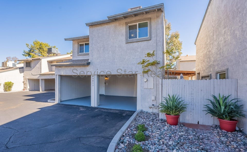 Phoenix House: 15411 N 2nd Pl