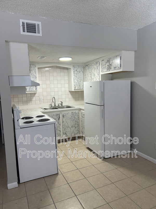 St. Petersburg Condo: 460 93rd Ave N