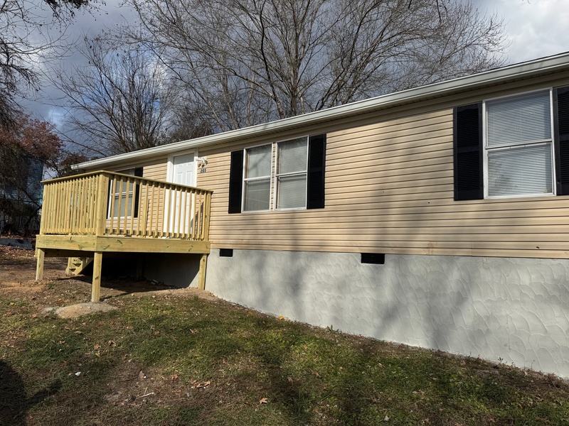 Clinton House: 205 Royal Street