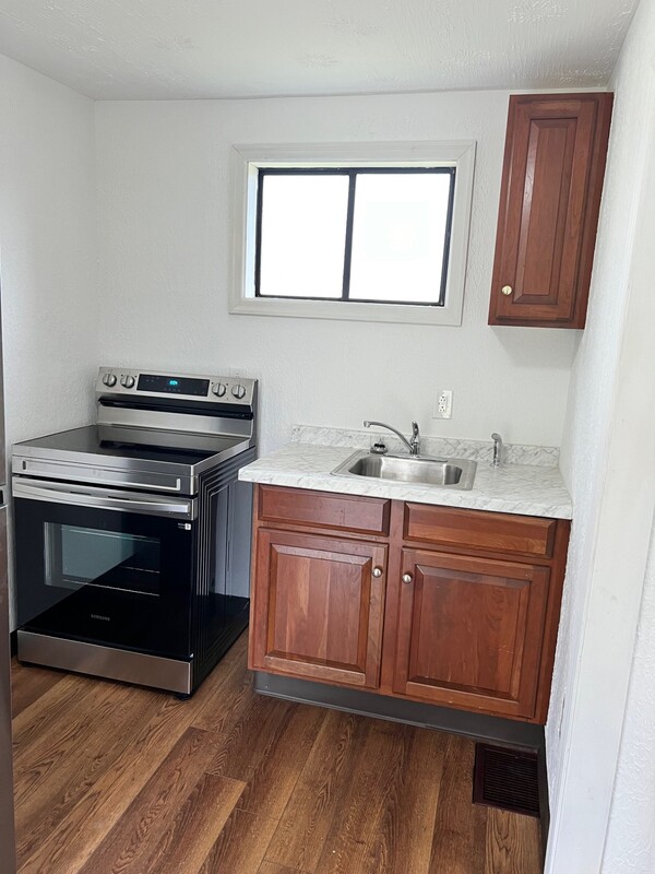 Falls Mills House: 268 Post Road