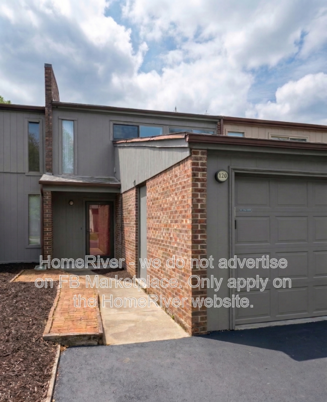 Fort Walton Beach House: 120 Opp Blvd NE