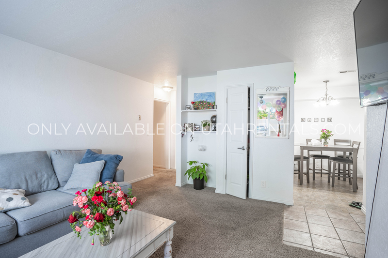 Provo House: 761 E 820 N