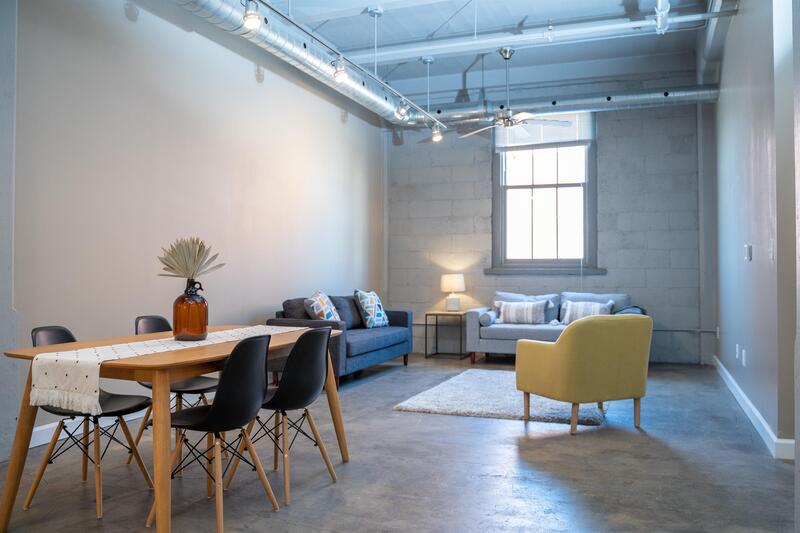 Davenport Condo: 301 E. 2nd St. #203