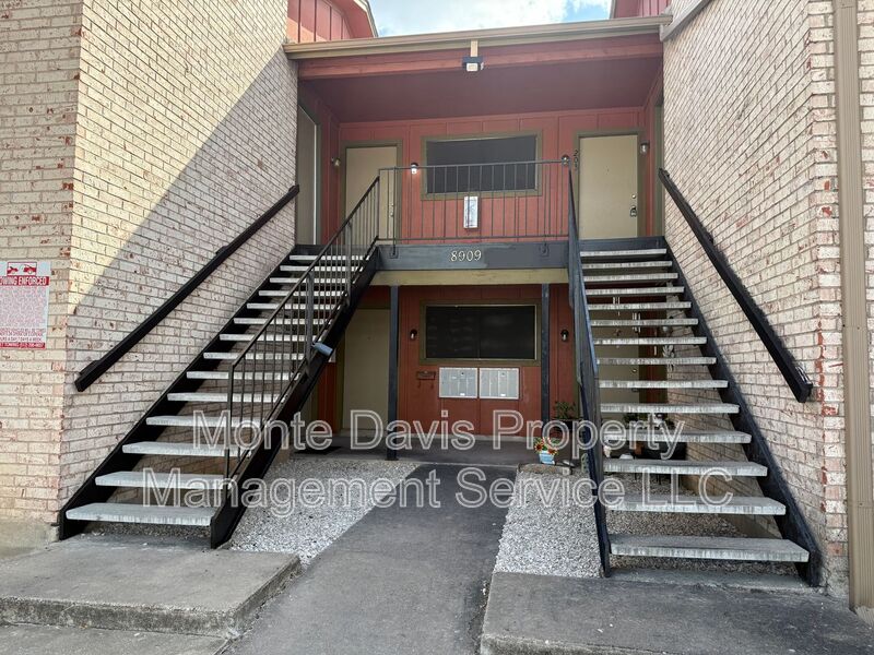 Austin Condo: 8909 Parkfield Drive