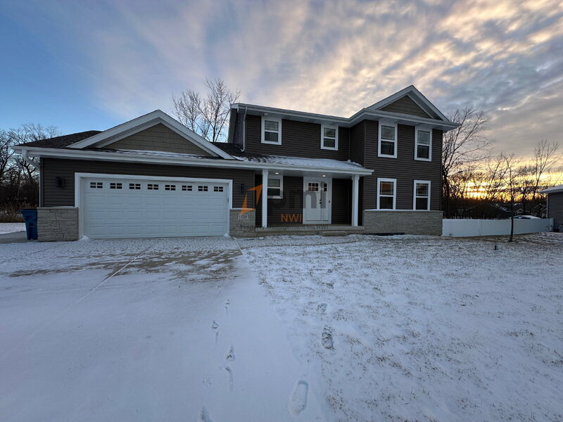 Cedar Lake House: 14219 Fairbanks Street