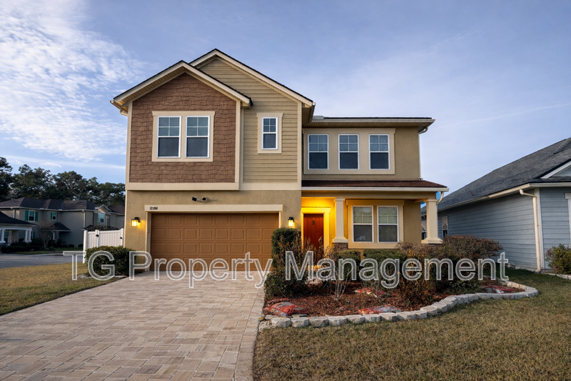 Jacksonville House: 12192 Endersleigh Court