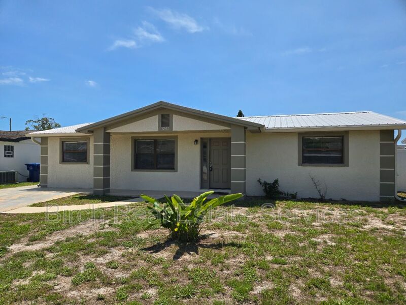 Holiday House: 1247 Chelsea Lane