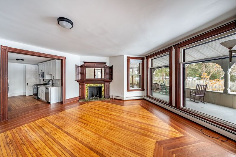 Saratoga Springs Condo: 245 Clinton Street