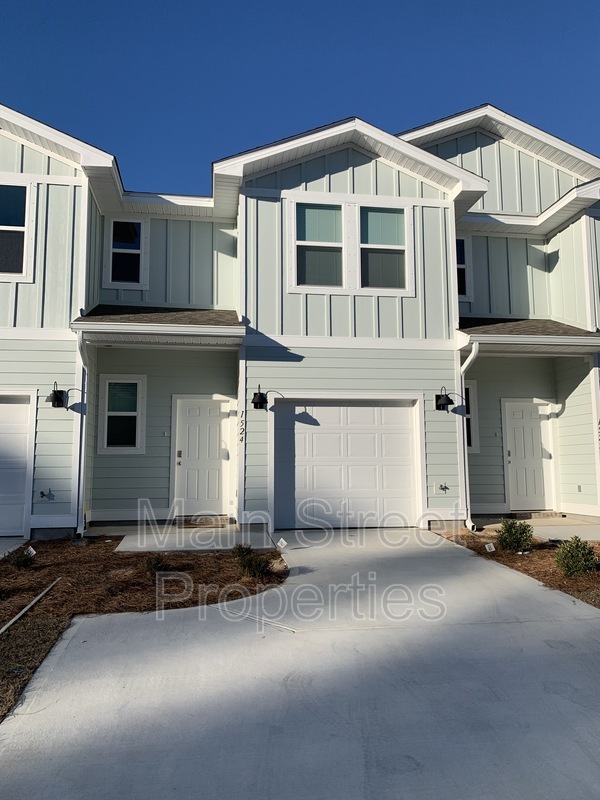 Pensacola Townhome: 1524 Farragut Way