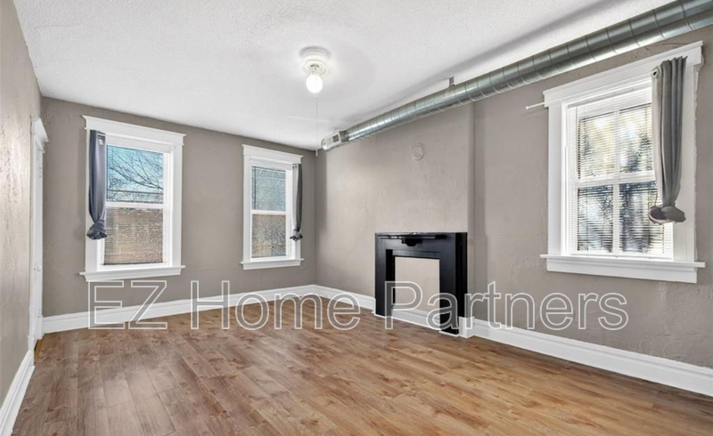 Saint Louis Townhome: 3005 S Compton Ave