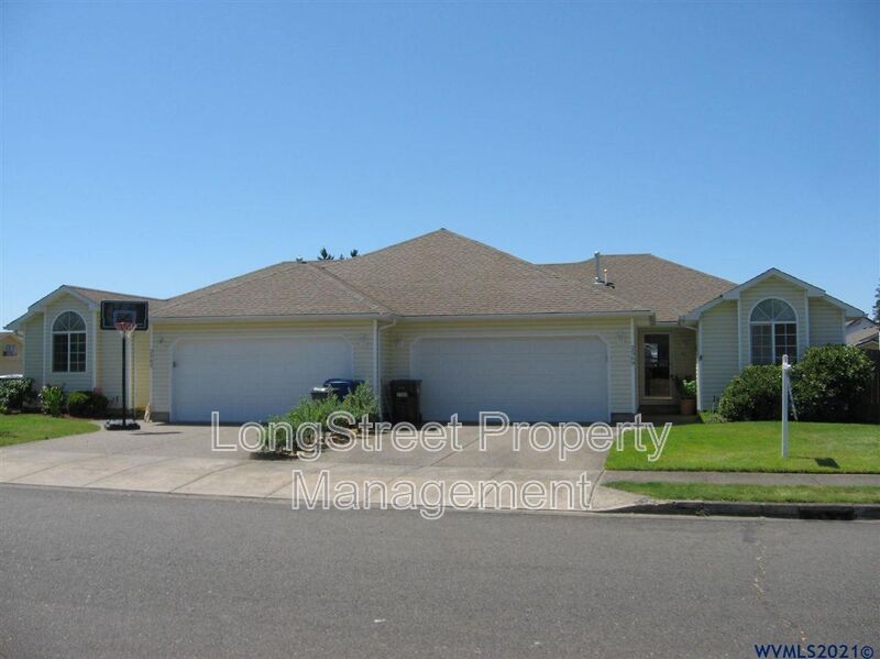 Salem Condo: 2565 Burlington Street NE