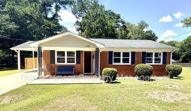 Spring Lake House: 815 McNeil St