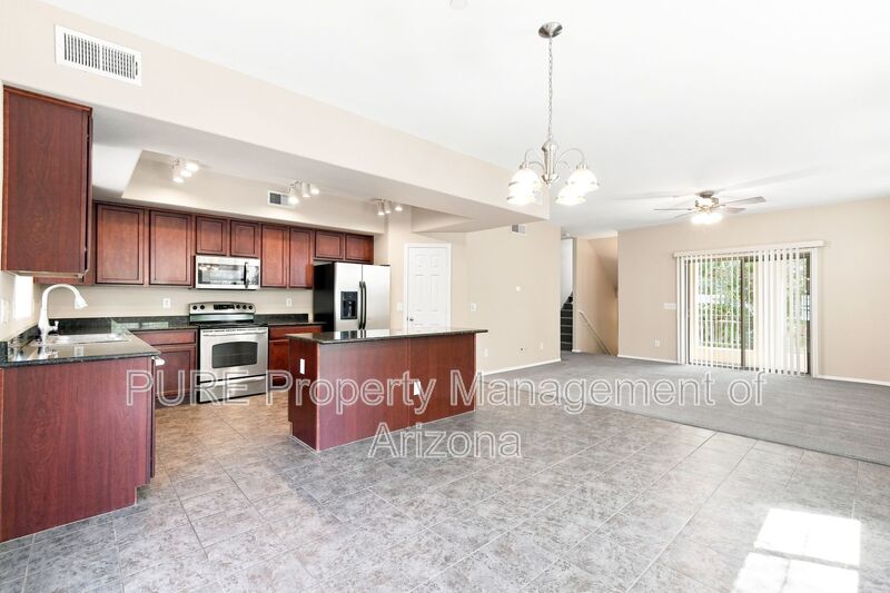 Chandler Townhome: 900 S 94th St