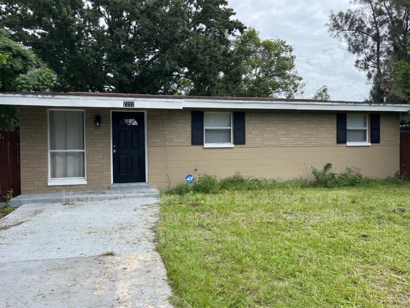 Tampa House: 7222 E Emma St