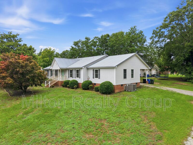 Lillington Condo: 210 W Old Road