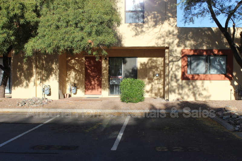 Tucson House: 621 South Kacee Ave