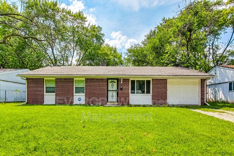 Indianapolis House: 3962 Strathmore Drive