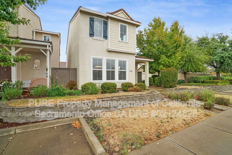 Rancho Cordova House: 11091 International Dr
