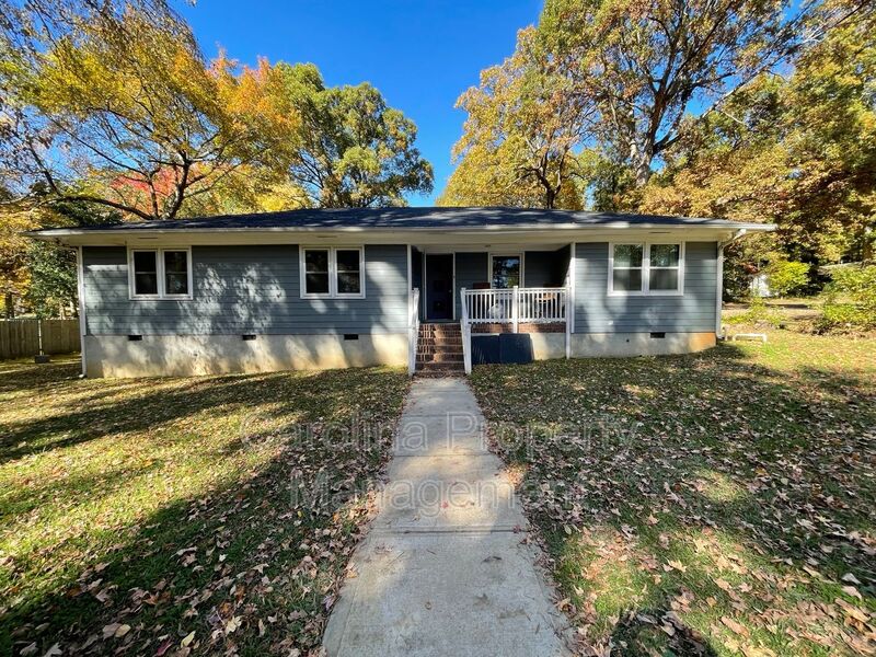 Charlotte House: 5311 Princess St