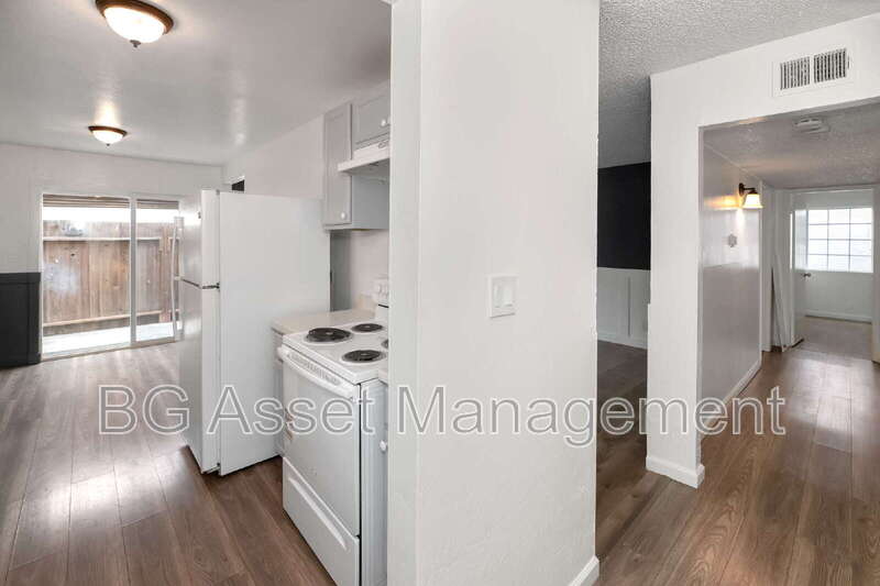 Vallejo Condo: 212 Westwood Street