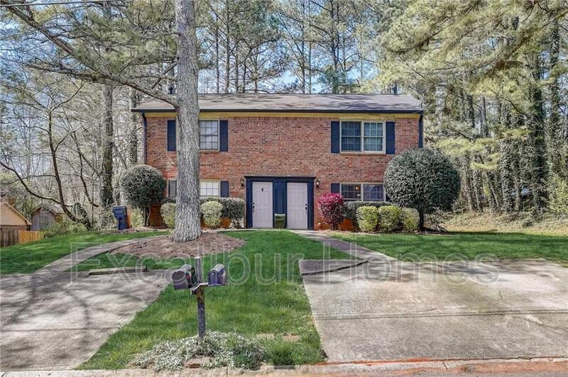 Lawrenceville House: 334 Lexington Dr