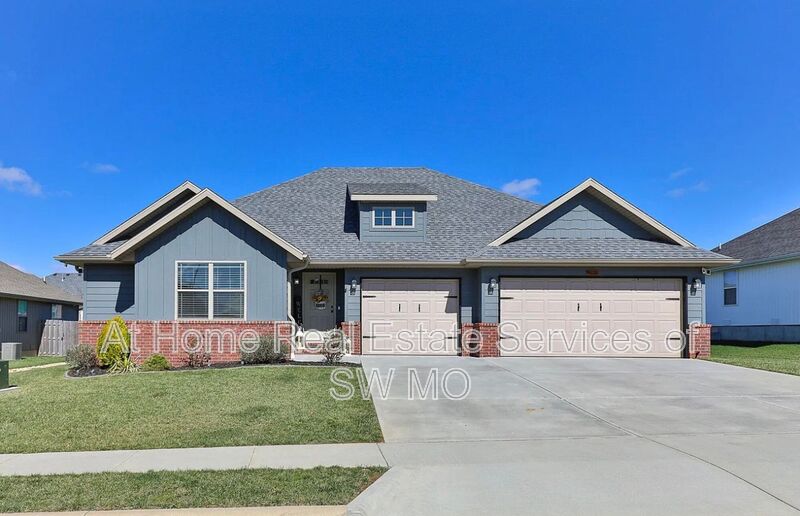 Ozark House: 4226 S Rome Ave