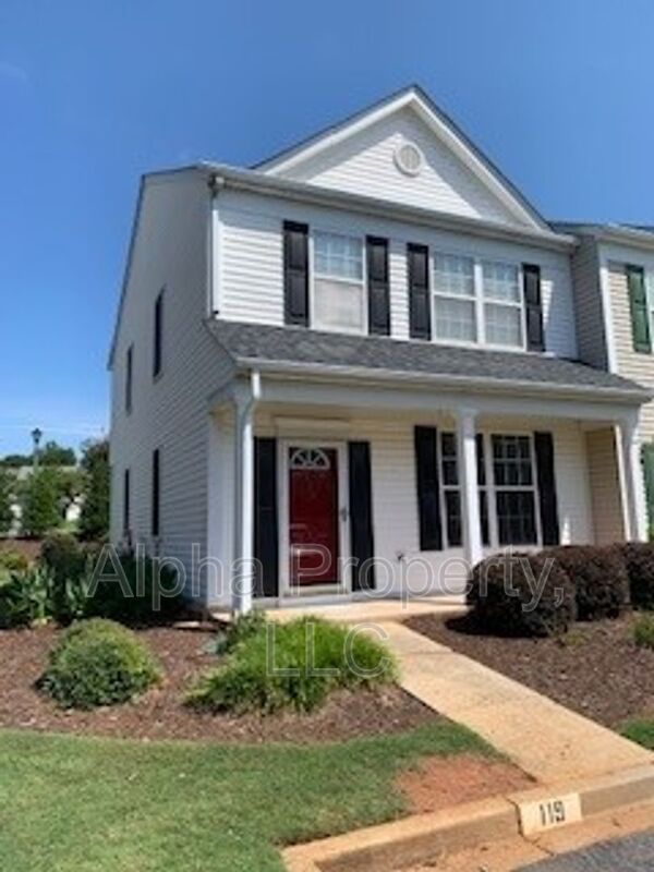 Greer Townhome: 119 Waterford Park Dr