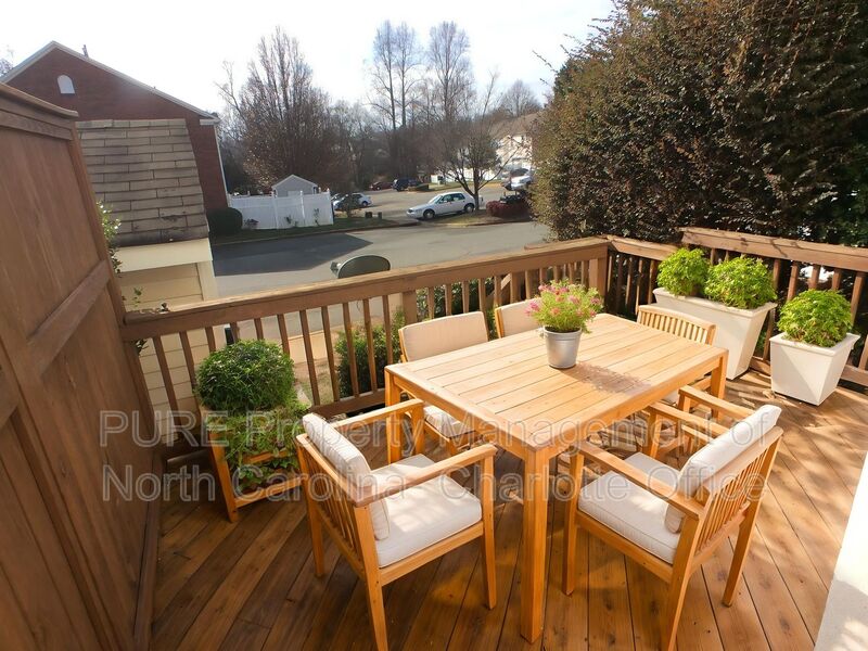 Cornelius Townhome: 17811 Delmas Drive