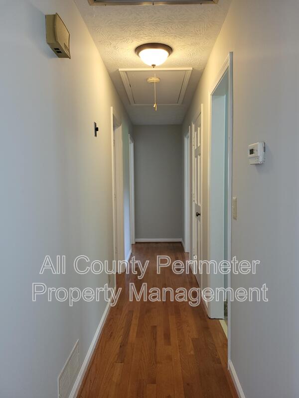 Main Rental Photo 8
